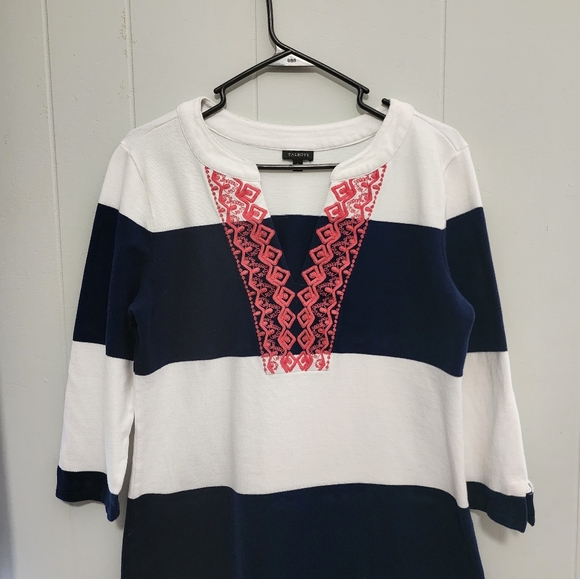 Talbolts Beautiful Preppy Striped V Neck Dress - Picture 4 of 16